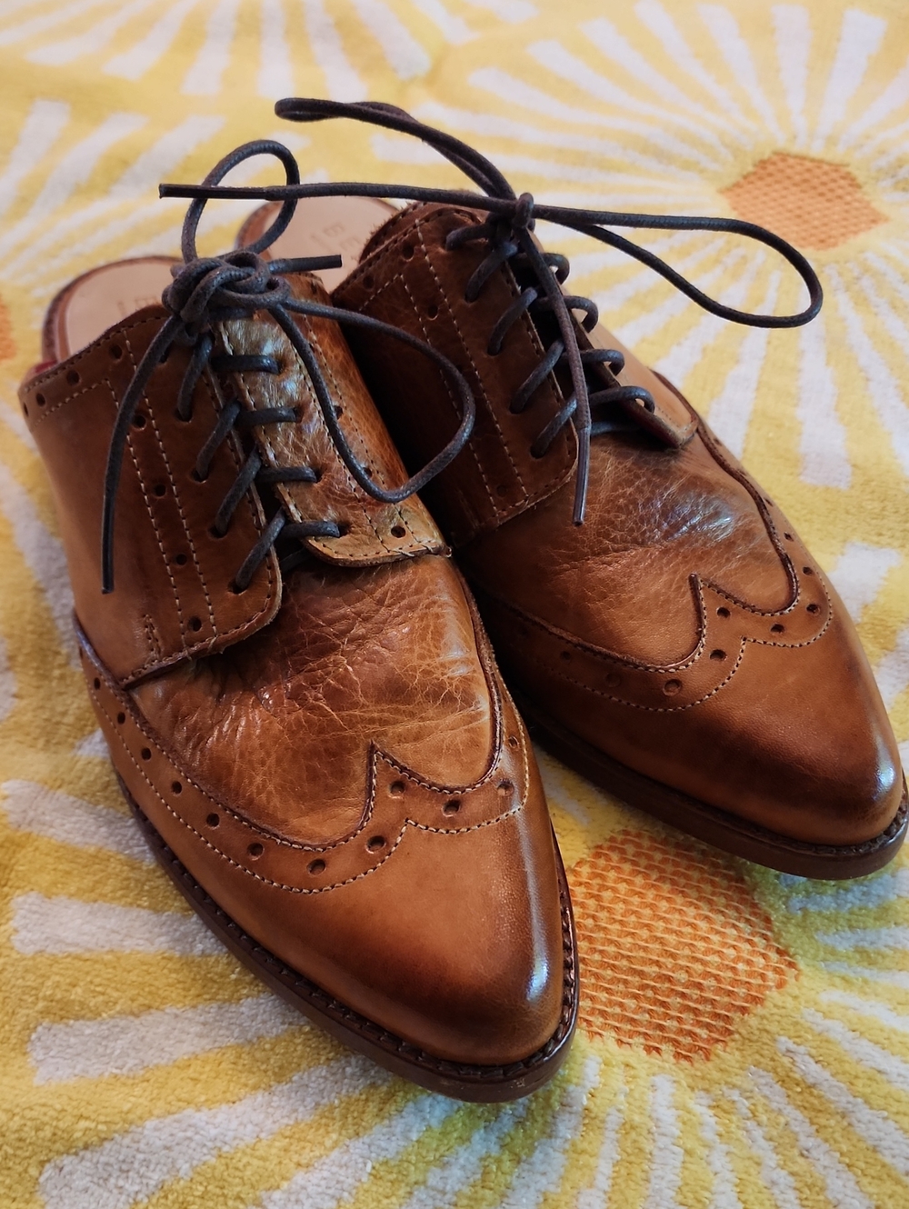 BED|STU Womens Tan/Brown Wingtip Oxfords Slides